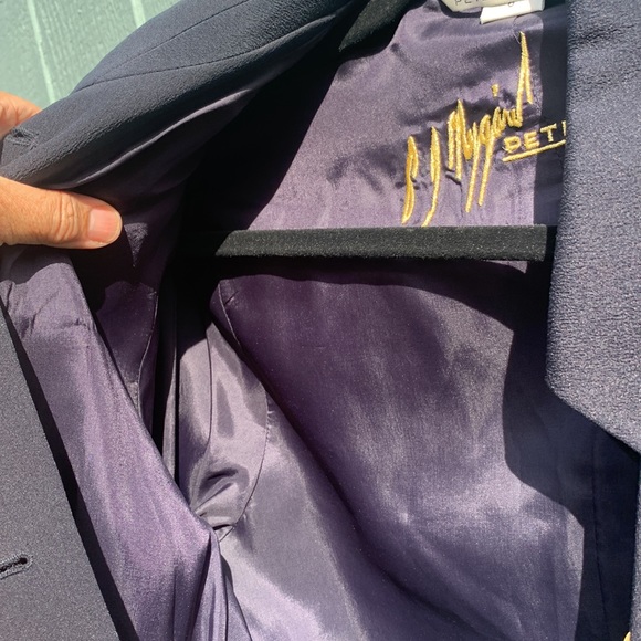 Silk navy star embroidered crop jacket - Picture 10 of 16